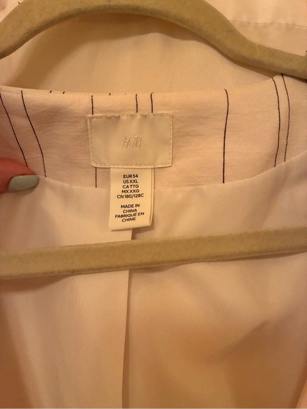 H&M Cream Sleeveless V-Neck Button Front Top with Navy Pinstripes - Picture 2 of 3